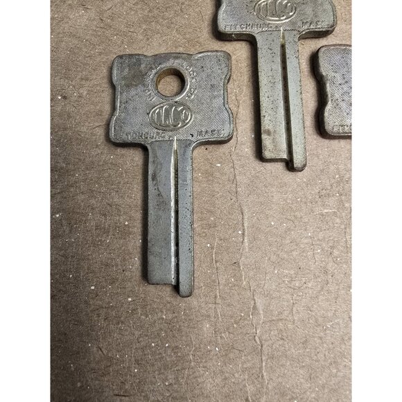 (3) Vtg Old Ornate INDEPENDENT LOCK CO ILCO Blank Keys Fitchburg Mass USA #9 - Picture 4 of 6